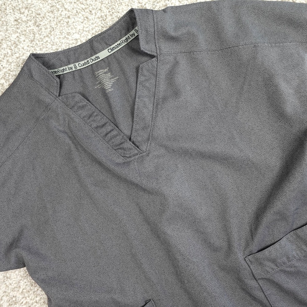 ClimateRight by Cuddl Duds Women Scrub Top Gray V-Neck‎ Short Sleeve XS/CH